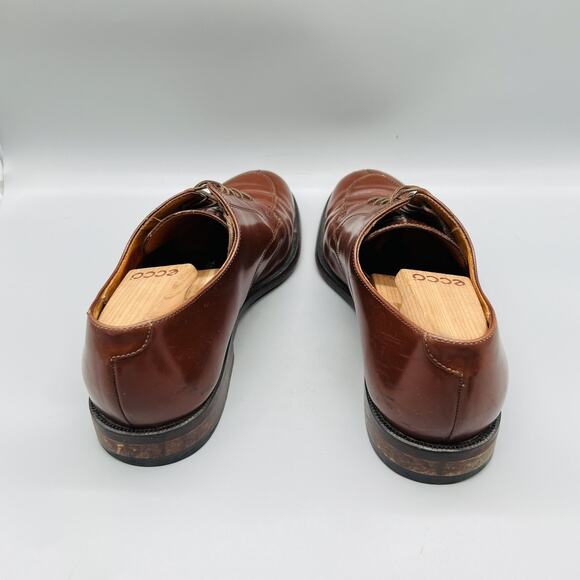 Oxfords_&_Derbys